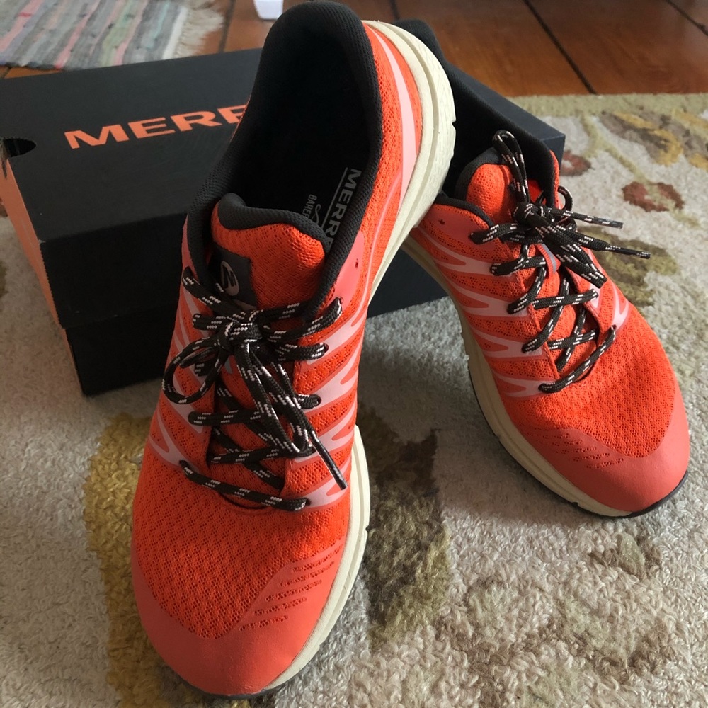 Women’s Merrell Overhaul sneaker 9.5